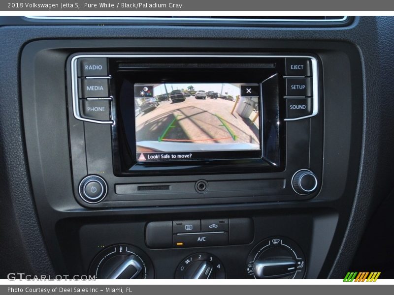 Pure White / Black/Palladium Gray 2018 Volkswagen Jetta S