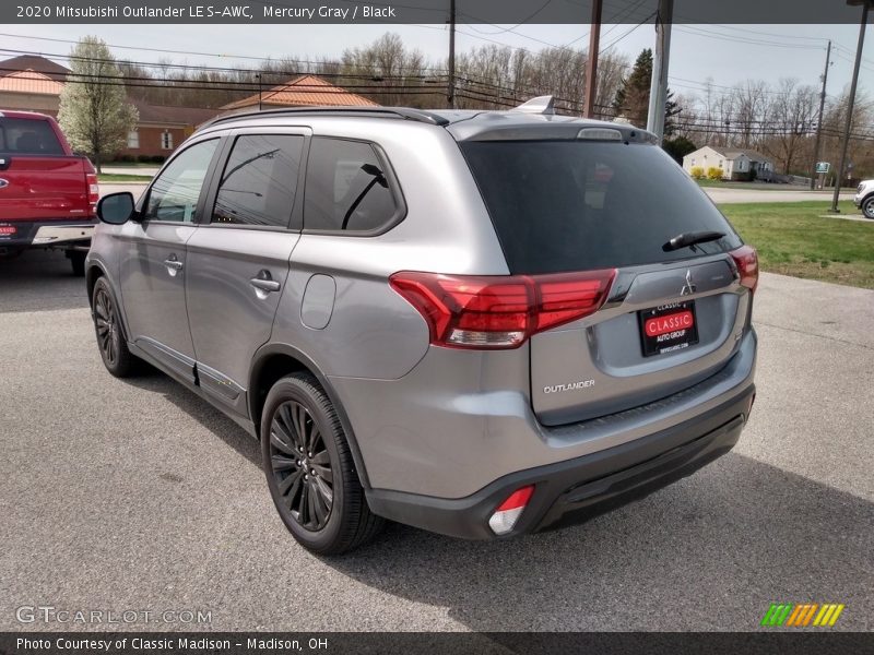 Mercury Gray / Black 2020 Mitsubishi Outlander LE S-AWC