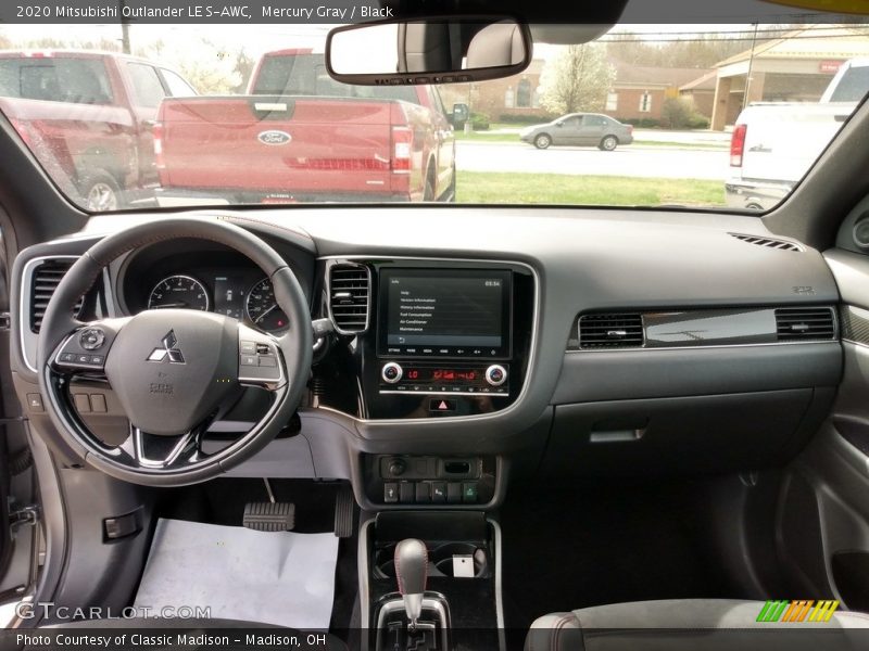 Dashboard of 2020 Outlander LE S-AWC