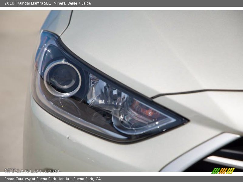 Mineral Beige / Beige 2018 Hyundai Elantra SEL