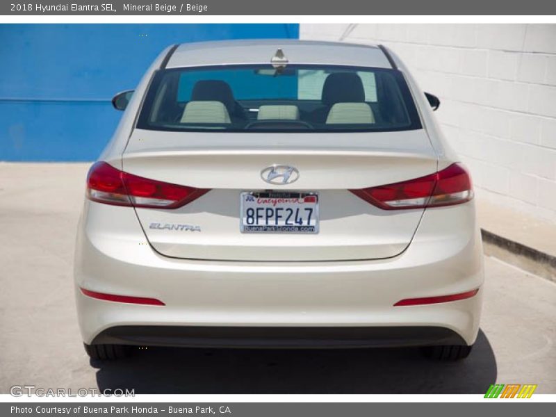 Mineral Beige / Beige 2018 Hyundai Elantra SEL
