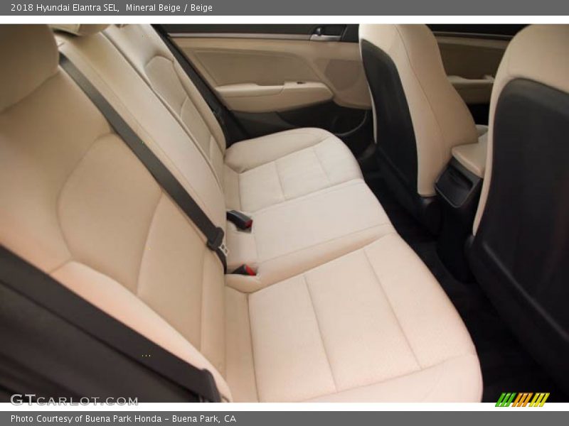 Mineral Beige / Beige 2018 Hyundai Elantra SEL