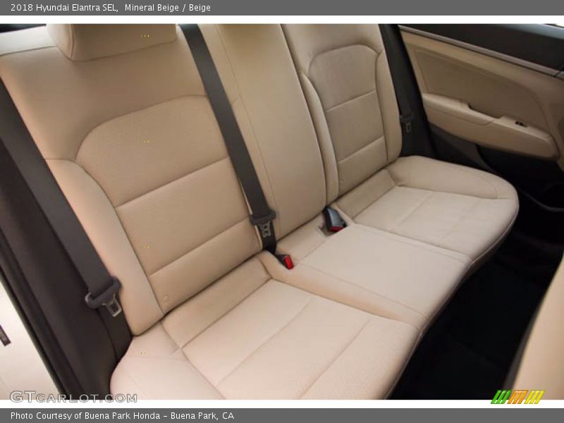 Mineral Beige / Beige 2018 Hyundai Elantra SEL