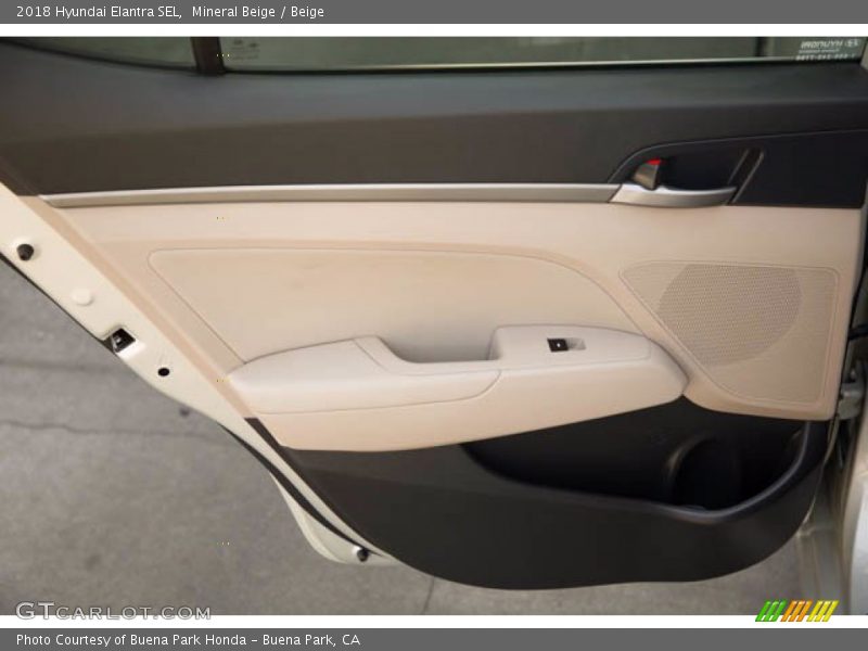 Mineral Beige / Beige 2018 Hyundai Elantra SEL