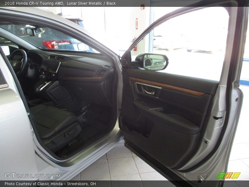 Lunar Silver Metallic / Black 2018 Honda CR-V Touring AWD