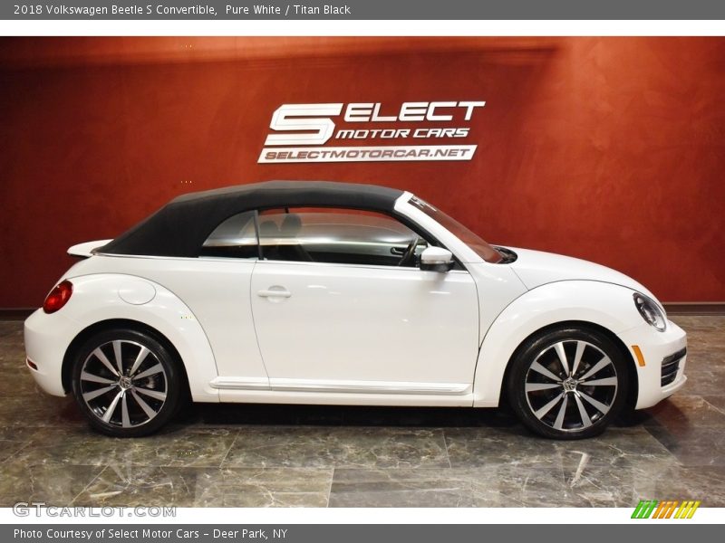 Pure White / Titan Black 2018 Volkswagen Beetle S Convertible