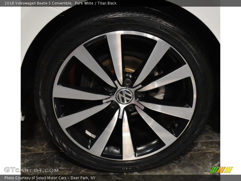 Pure White / Titan Black 2018 Volkswagen Beetle S Convertible