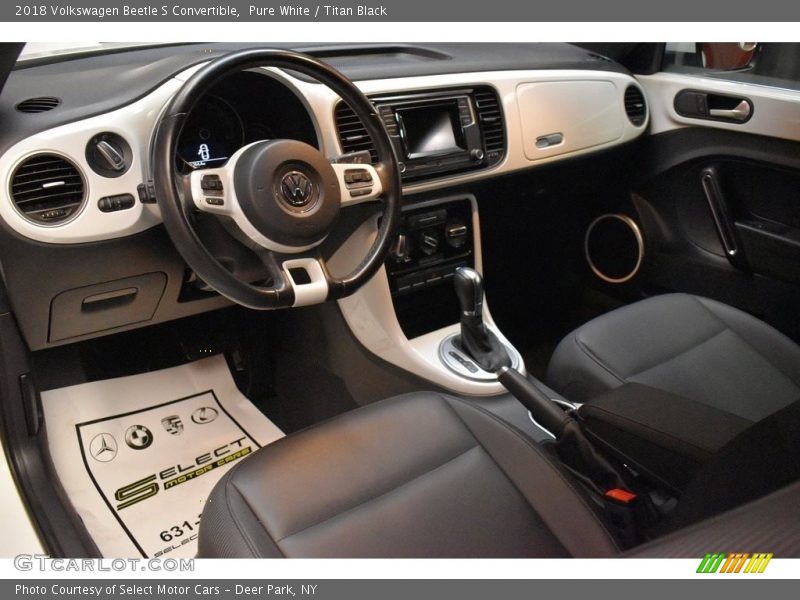 Pure White / Titan Black 2018 Volkswagen Beetle S Convertible