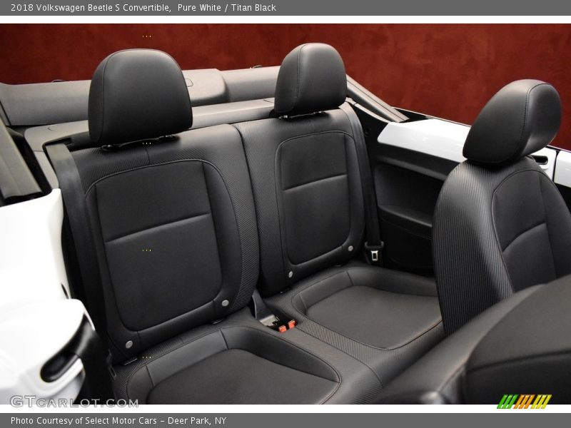 Pure White / Titan Black 2018 Volkswagen Beetle S Convertible
