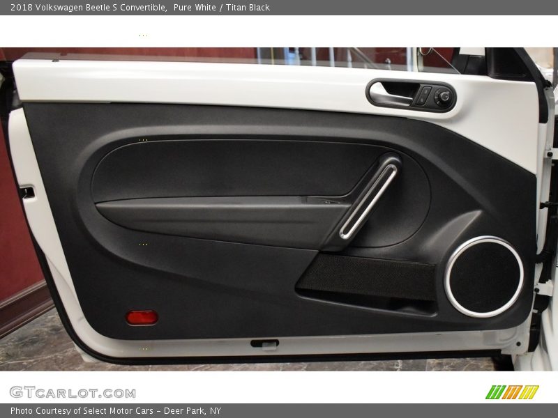 Pure White / Titan Black 2018 Volkswagen Beetle S Convertible
