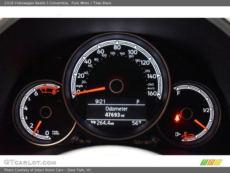 Pure White / Titan Black 2018 Volkswagen Beetle S Convertible