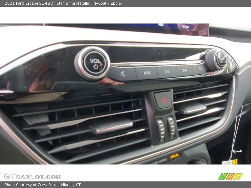 Star White Metallic Tri-Coat / Ebony 2021 Ford Escape SE 4WD