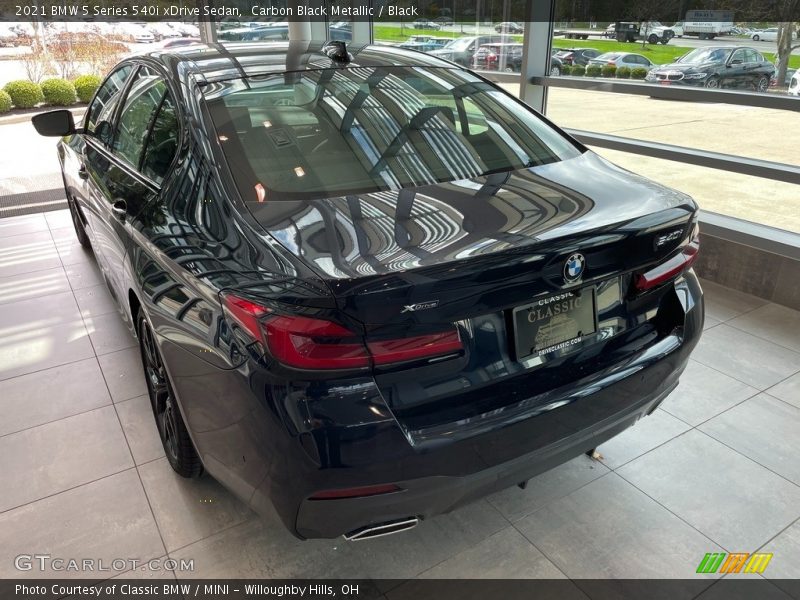 Carbon Black Metallic / Black 2021 BMW 5 Series 540i xDrive Sedan