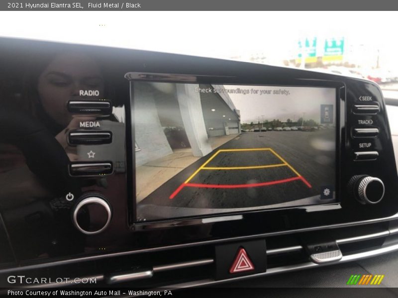 Fluid Metal / Black 2021 Hyundai Elantra SEL