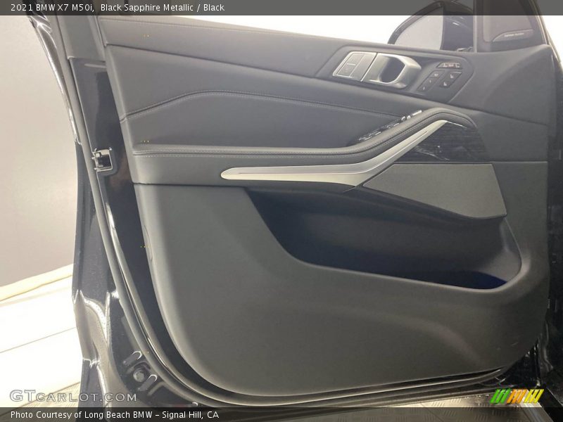 Black Sapphire Metallic / Black 2021 BMW X7 M50i