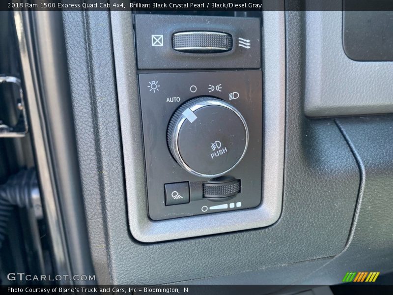 Brilliant Black Crystal Pearl / Black/Diesel Gray 2018 Ram 1500 Express Quad Cab 4x4