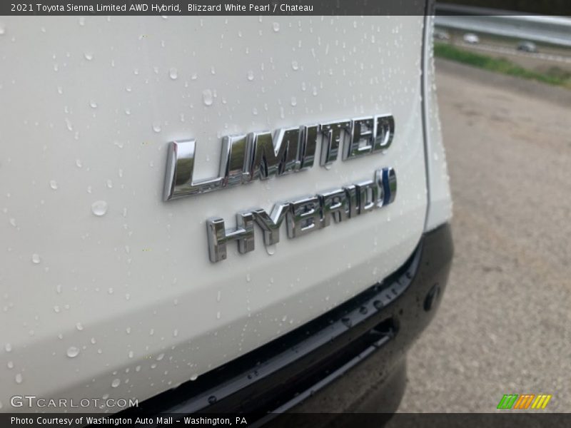 Blizzard White Pearl / Chateau 2021 Toyota Sienna Limited AWD Hybrid