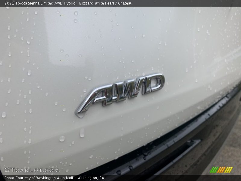 Blizzard White Pearl / Chateau 2021 Toyota Sienna Limited AWD Hybrid