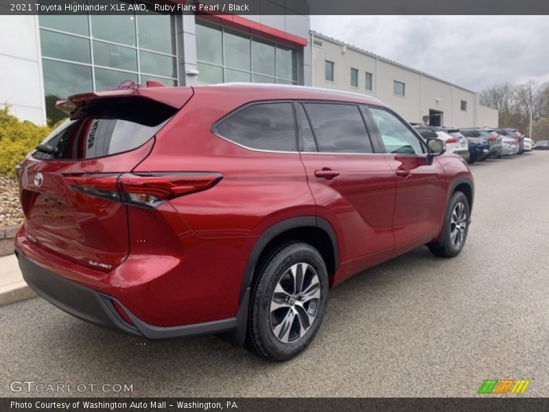 Ruby Flare Pearl / Black 2021 Toyota Highlander XLE AWD