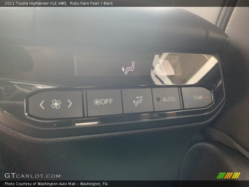Ruby Flare Pearl / Black 2021 Toyota Highlander XLE AWD