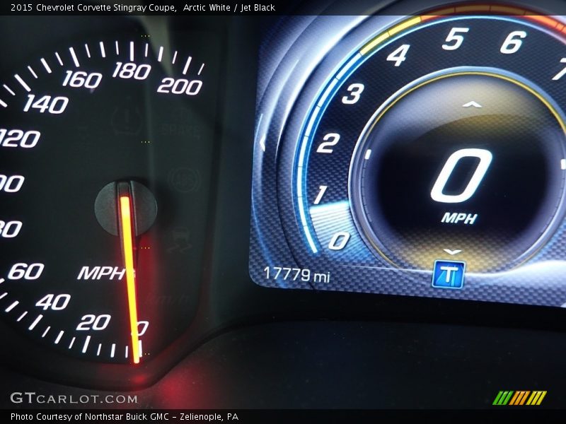 Arctic White / Jet Black 2015 Chevrolet Corvette Stingray Coupe