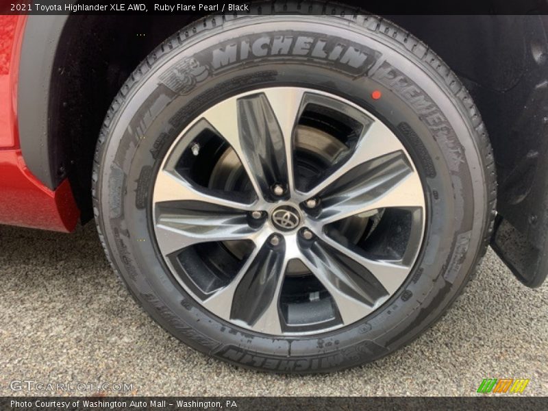 Ruby Flare Pearl / Black 2021 Toyota Highlander XLE AWD