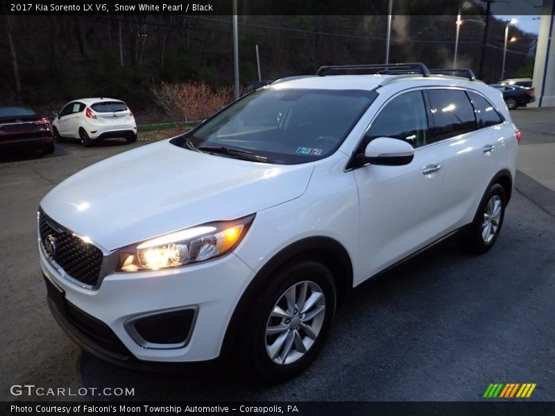 Front 3/4 View of 2017 Sorento LX V6
