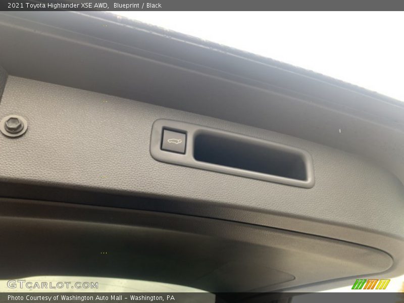 Blueprint / Black 2021 Toyota Highlander XSE AWD