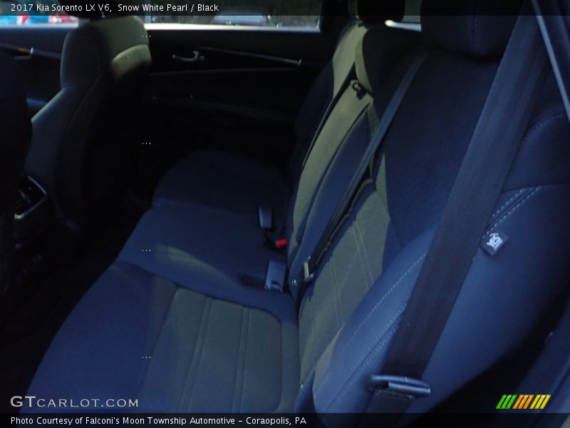 Snow White Pearl / Black 2017 Kia Sorento LX V6