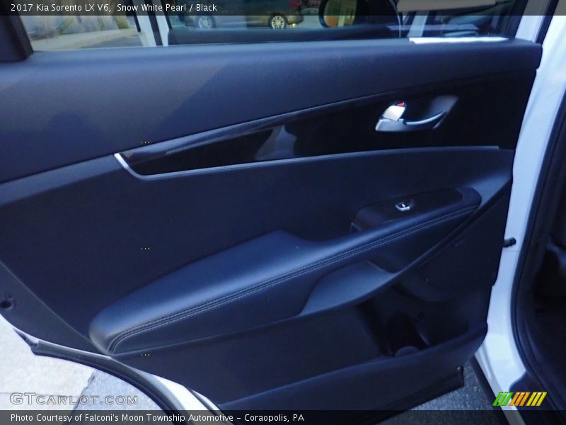 Door Panel of 2017 Sorento LX V6