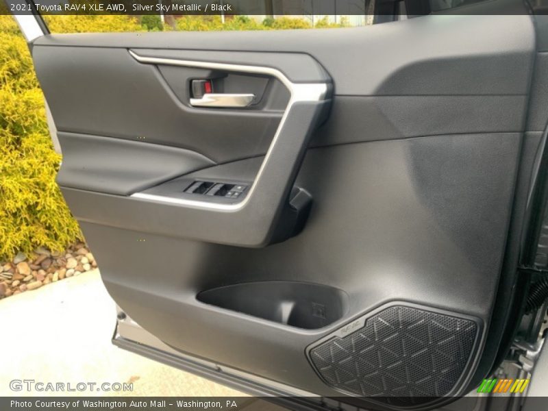Silver Sky Metallic / Black 2021 Toyota RAV4 XLE AWD