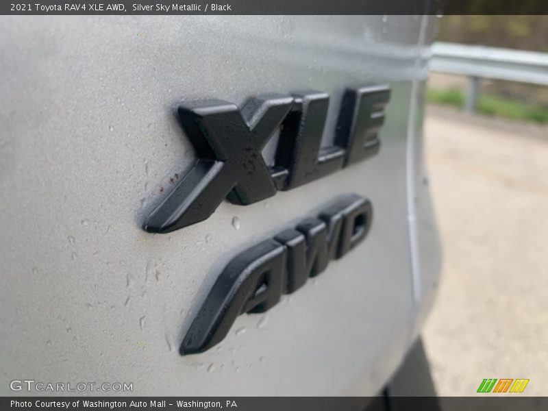 Silver Sky Metallic / Black 2021 Toyota RAV4 XLE AWD