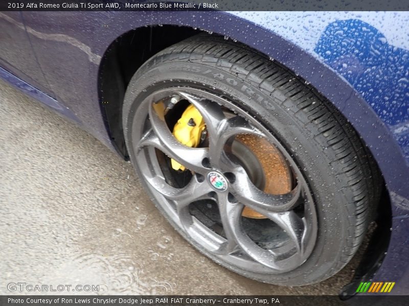 Montecarlo Blue Metallic / Black 2019 Alfa Romeo Giulia Ti Sport AWD