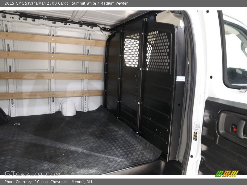 Summit White / Medium Pewter 2019 GMC Savana Van 2500 Cargo