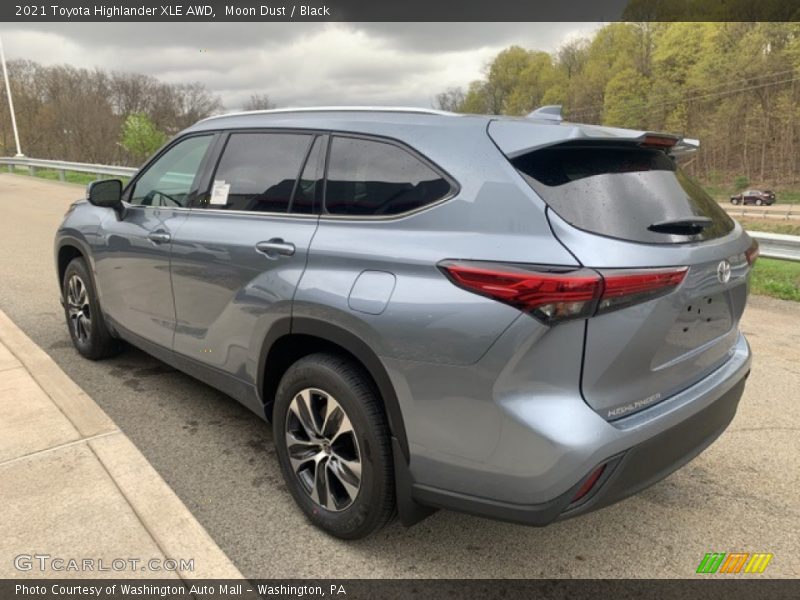 Moon Dust / Black 2021 Toyota Highlander XLE AWD