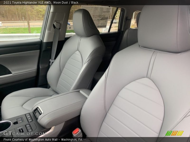 Moon Dust / Black 2021 Toyota Highlander XLE AWD