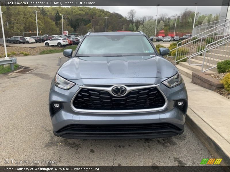 Moon Dust / Black 2021 Toyota Highlander XLE AWD