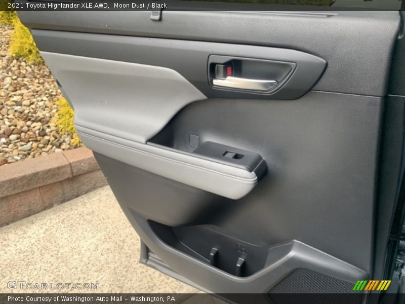 Moon Dust / Black 2021 Toyota Highlander XLE AWD