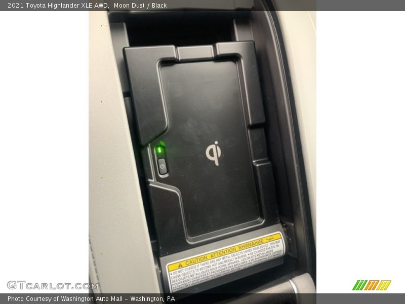 Moon Dust / Black 2021 Toyota Highlander XLE AWD