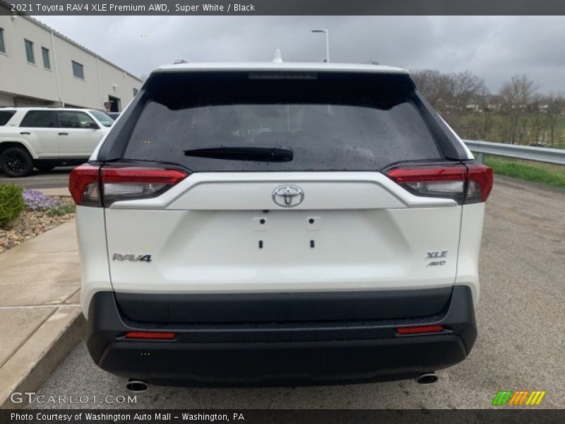 Super White / Black 2021 Toyota RAV4 XLE Premium AWD