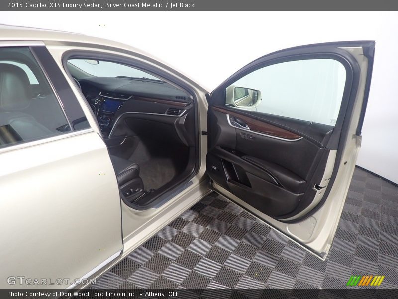 Silver Coast Metallic / Jet Black 2015 Cadillac XTS Luxury Sedan