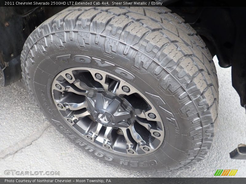 Custom Wheels of 2011 Silverado 2500HD LTZ Extended Cab 4x4