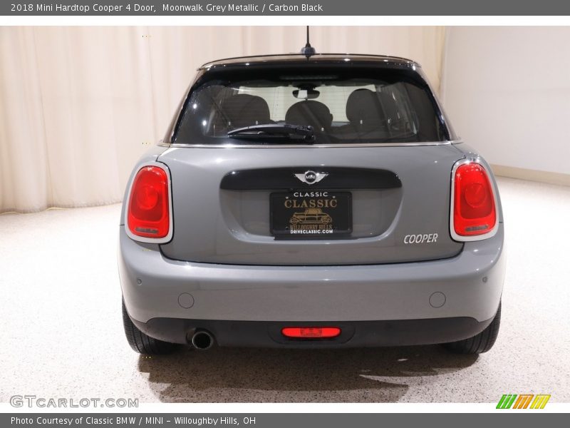 Moonwalk Grey Metallic / Carbon Black 2018 Mini Hardtop Cooper 4 Door
