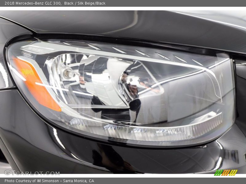 Black / Silk Beige/Black 2018 Mercedes-Benz GLC 300