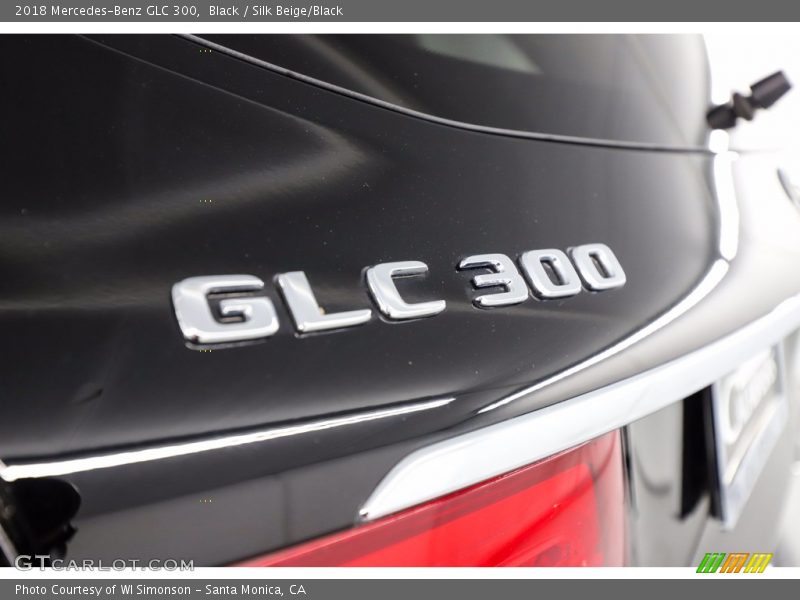 Black / Silk Beige/Black 2018 Mercedes-Benz GLC 300