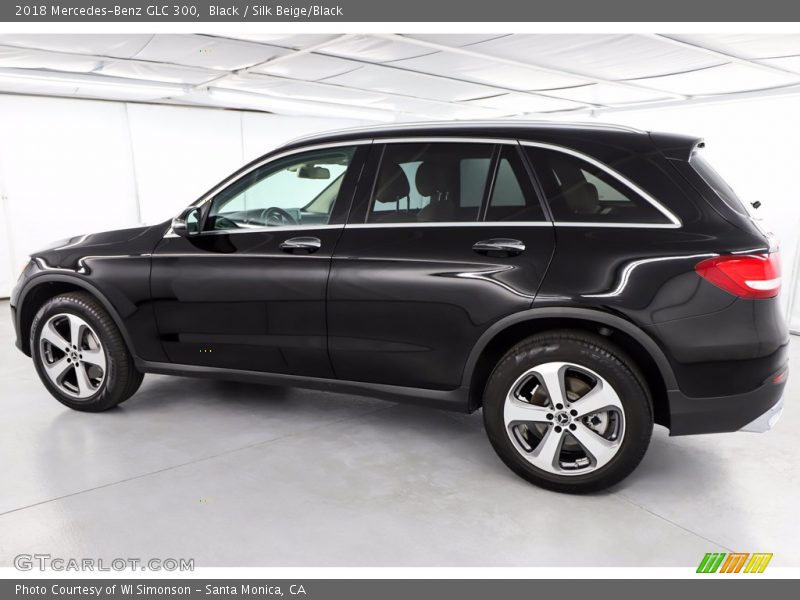 Black / Silk Beige/Black 2018 Mercedes-Benz GLC 300