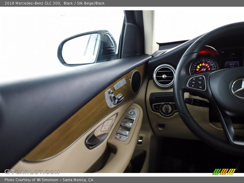 Black / Silk Beige/Black 2018 Mercedes-Benz GLC 300