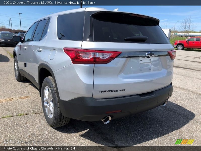 Silver Ice Metallic / Jet Black 2021 Chevrolet Traverse LS AWD