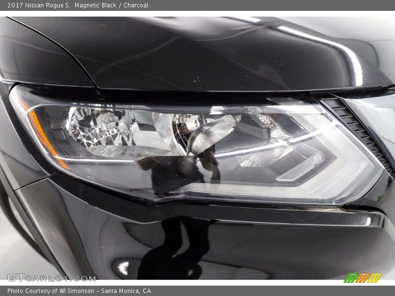 Magnetic Black / Charcoal 2017 Nissan Rogue S
