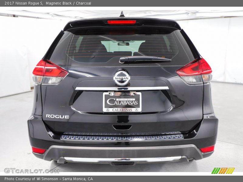 Magnetic Black / Charcoal 2017 Nissan Rogue S